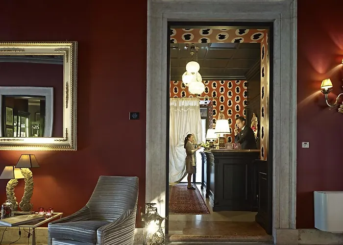 The Gentleman Of Guest house Verona