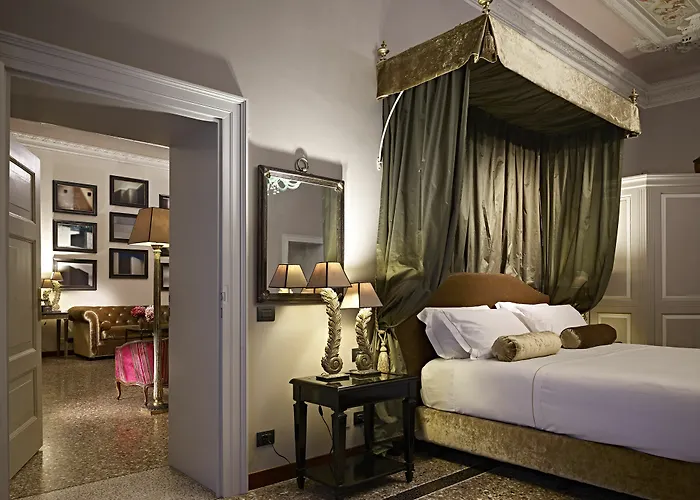 The Gentleman Of Guest house Verona