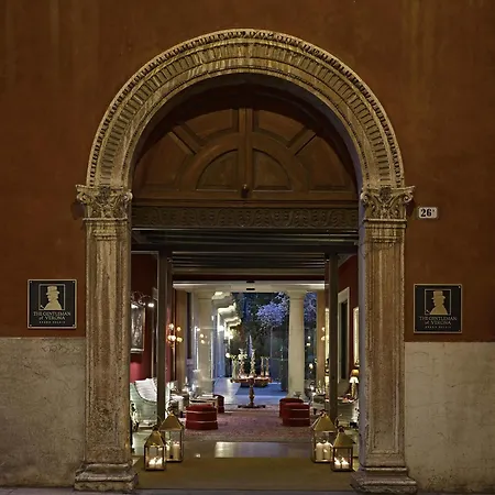 The Gentleman Of Maison d'hôtes Vérone