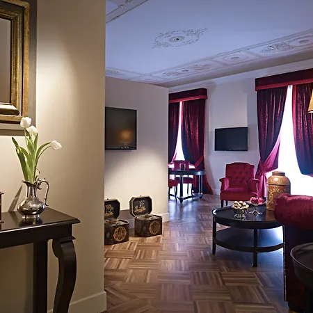 The Gentleman Of Maison d'hôtes Vérone