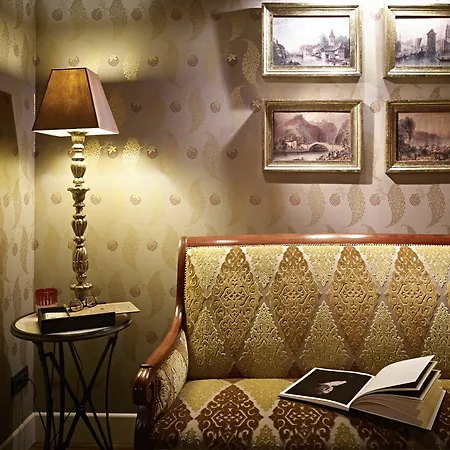 The Gentleman Of Maison d'hôtes 3*